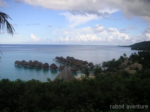 11_Moorea_1905_Sofitel Exemple de village sur pilotis. Hors de portee de notre bourse ..., plusieurs centaines d'euros par jours.